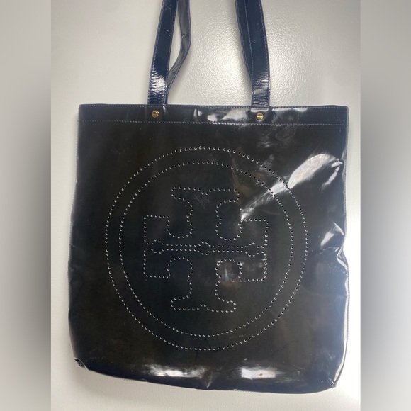 Tory Burch 17 Inch Patent Leather Glossy Black Tote Handbag - Picture 3 of 9